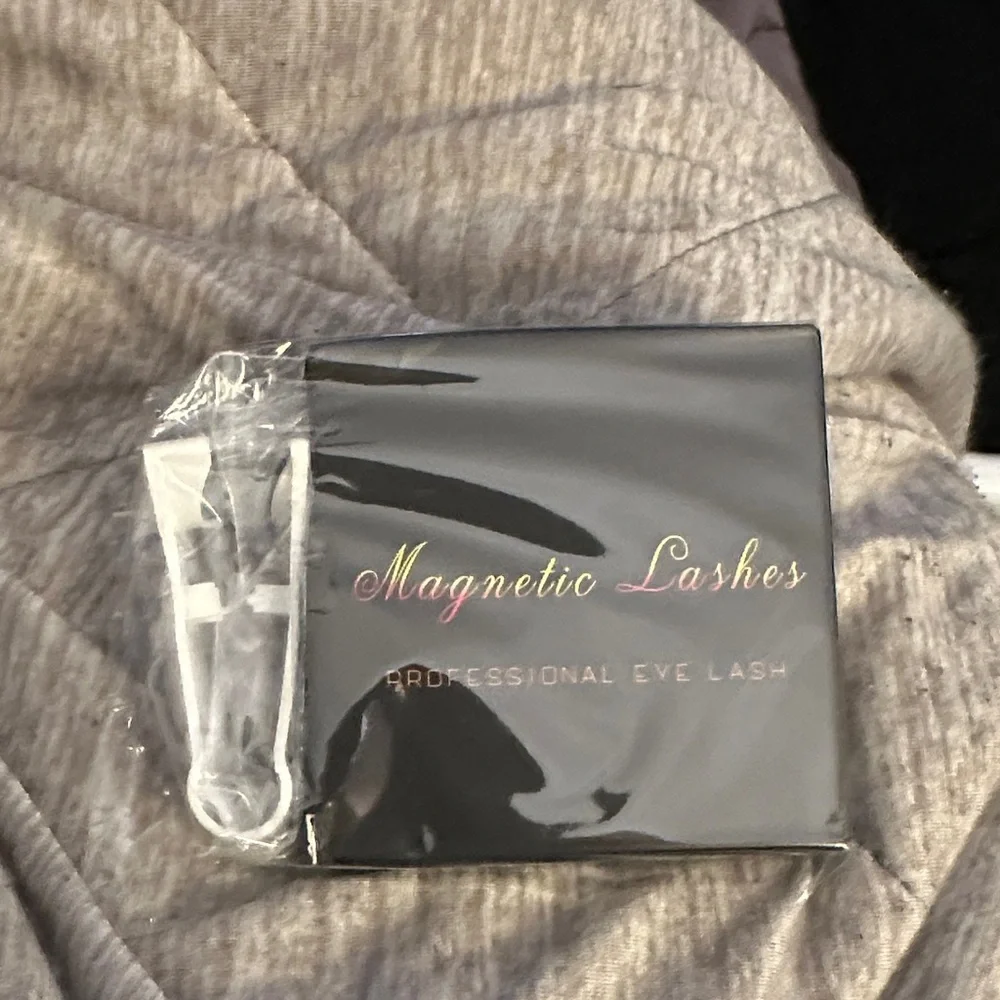 Magnetic Lashes Set - Picture 1 of 3